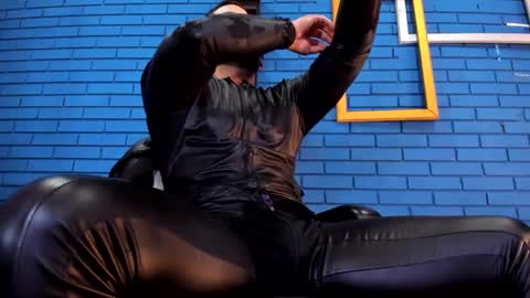 Ian Deniel online show from December 31, 4:57 pm