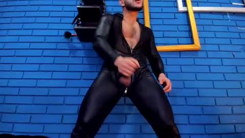 Ian Deniel online show from December 20, 9:06 pm