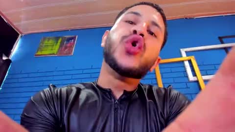 Ian Deniel online show from December 21, 8:00 pm