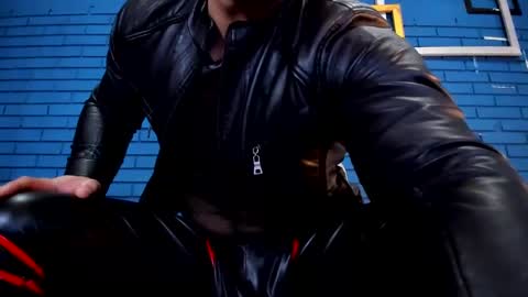 Ian Deniel online show from December 2, 7:36 pm