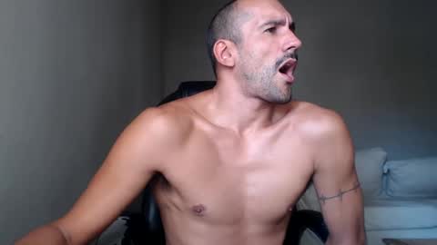 KINGOFPAINS online show from February 10, 12:39 pm