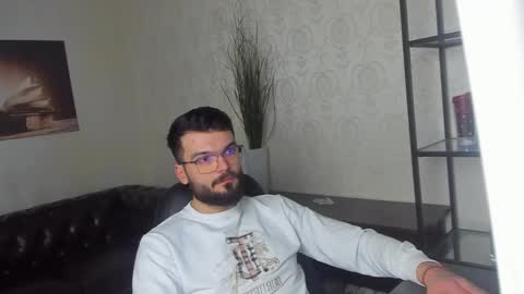 TheoRowan online show from December 12, 6:36 am