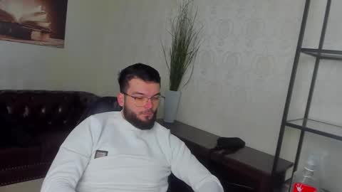 TheoRowan online show from December 17, 5:07 am