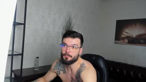 TheoRowan online show from December 10, 6:44 am