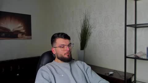 TheoRowan online show from December 28, 5:23 am