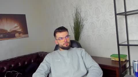 TheoRowan online show from December 23, 5:28 am