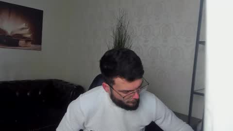 TheoRowan online show from December 16, 6:21 am