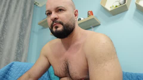 Chris online show from December 8, 5:50 am