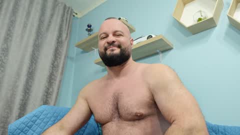 Chris online show from February 6, 5:25 am