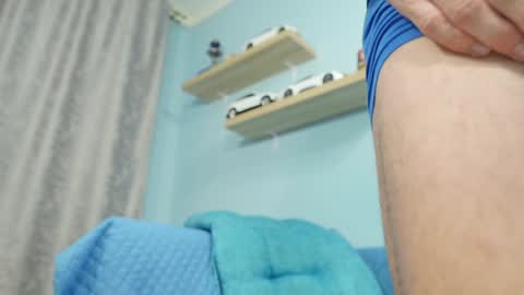 Chris online show from December 5, 5:59 am