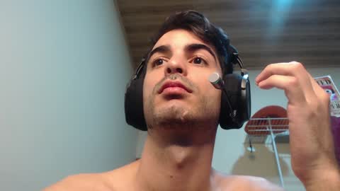 Santiago Enrique online show from December 16, 4:55 am