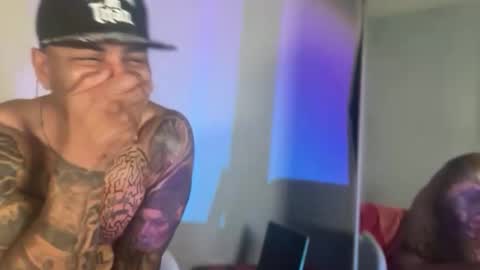 Snapshot of thewildbuck chatting on October 21, 1:09 am The Wild buck online show from October 21, 1:09 am