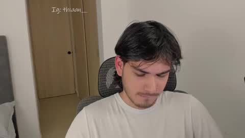 thiaan__ online show from January 5, 11:30 pm