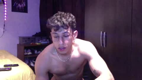 thiago_happy online show from February 27, 2:30 am