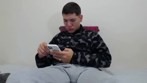 Thiago independent model online show from January 30, 11:55 am