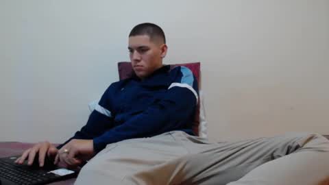 Thiago independent model online show from December 16, 1:54 pm