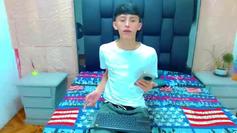 Snapshot of thiago_twink38 chatting on October 24, 5:09 am thiago_twink38 online show from October 24, 5:09 am