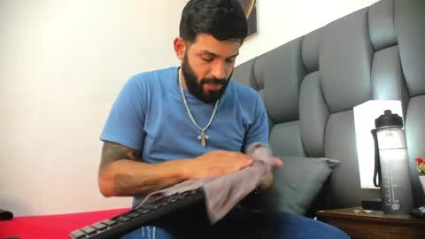 Thia Gomez online show from April 7, 7:14 pm