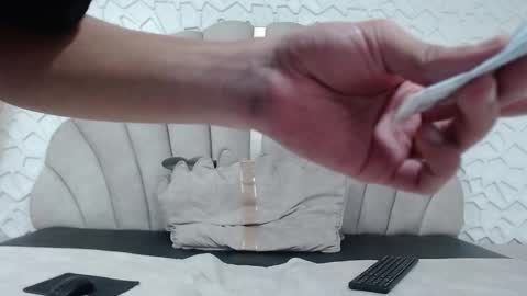 Thiago   online show from January 22, 7:56 pm