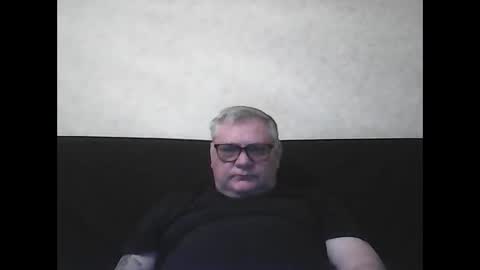 Thierrysymp online show from December 4, 5:11 pm