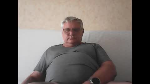 Thierrysymp online show from September 8, 4:39 pm