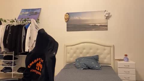 Thomas Hill online show from October 22, 3:16 pm