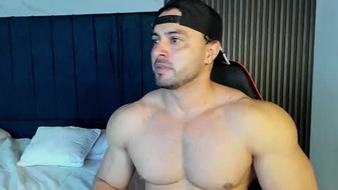 Thomas Brandon online show from December 4, 6:09 am