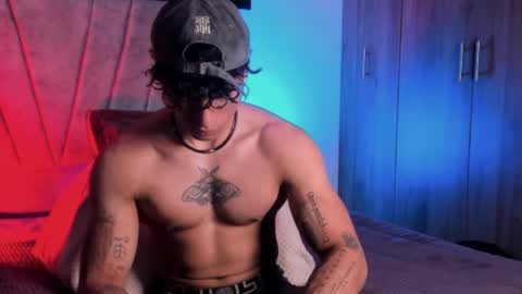 Snapshot of thomas_fit1 chatting on October 15, 4:53 am Thomas 3  JUST STAY AND BE MY LAST LOVE online show from October 15, 4:53 am