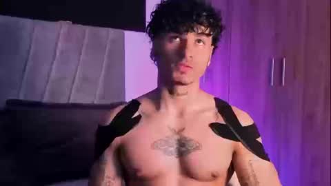 Snapshot of thomas_fit1 chatting on September 10, 5:50 am Thomas 3  JUST STAY AND BE MY LAST LOVE online show from September 10, 5:50 am