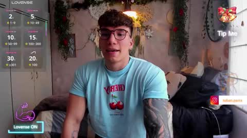 Thomas Grey online show from December 20, 8:38 pm