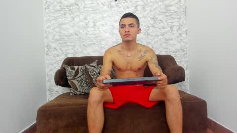 thomass_conor online show from January 31, 12:29 pm