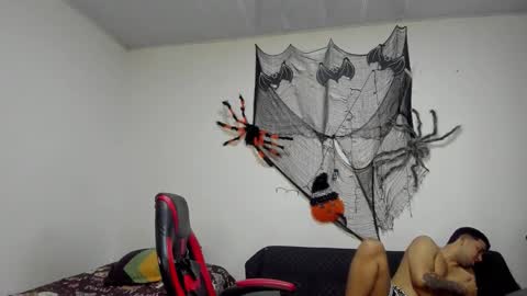 thomson_hot01 online show from October 26, 6:15 am