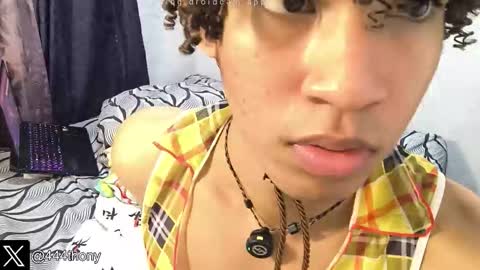 thonyxxx_ online show from November 1, 6:17 am