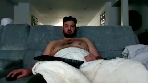 Make me explode please... online show from February 6, 5:21 pm