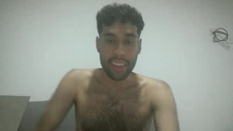 Snapshot of throwawayyourgun chatting on October 31, 4:43 pm Luka online show from October 31, 4:43 pm