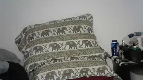 thrustinjustin808 online show from February 25, 6:20 pm