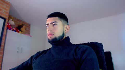 tiago__77 online show from February 22, 3:54 pm