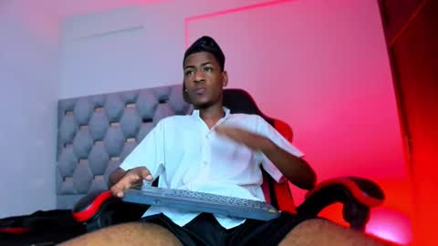 tiago_xxx_ online show from October 1, 10:57 pm