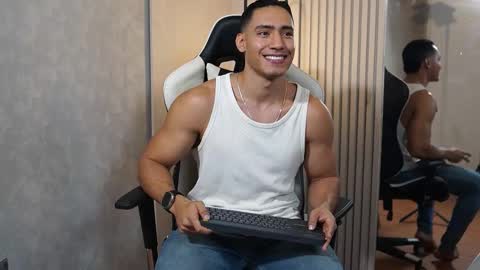 Tian Brooks online show from December 5, 9:44 pm