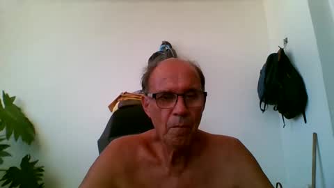 tiaretiareopui online show from January 9, 9:06 am