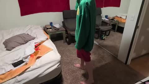 timberelove online show from April 24, 4:37 am