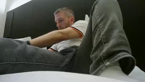 timgeil7890 online show from February 14, 8:15 pm