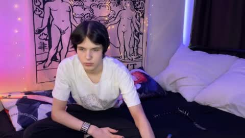 timi_moon online show from February 19, 10:34 am