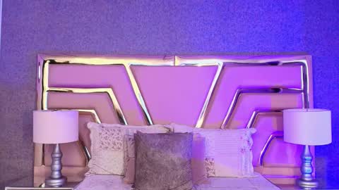 Thomm  Independent Model online show from March 23, 9:26 am