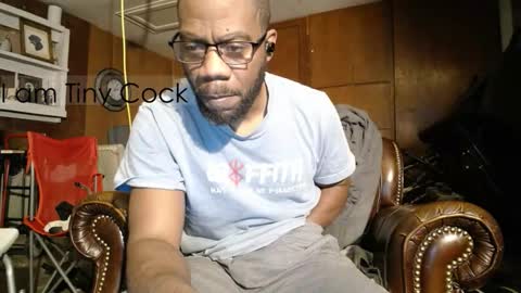 tinycock_1979 online show from December 16, 1:07 pm