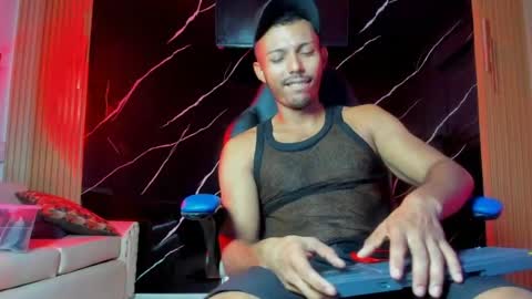 titobell10 online show from May 18, 11:38 am