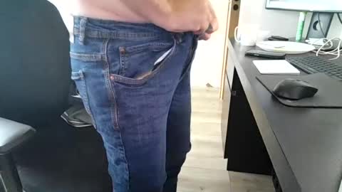 titsthebest online show from August 3, 5:39 am