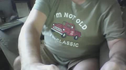 tittyloverr69 online show from January 14, 10:55 pm