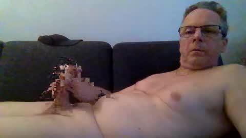 Snapshot of tmichael66 chatting on February 18, 7:10 am Tmichael online show from February 18, 7:10 am