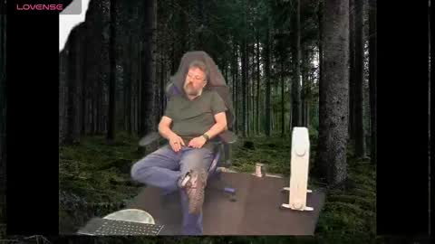 Snapshot of tmosmun chatting on October 27, 7:49 pm Tim online show from October 27, 7:49 pm